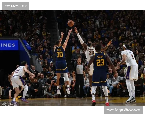 《回顾经典对决：历年NBA总决赛精彩瞬间与传奇时刻》